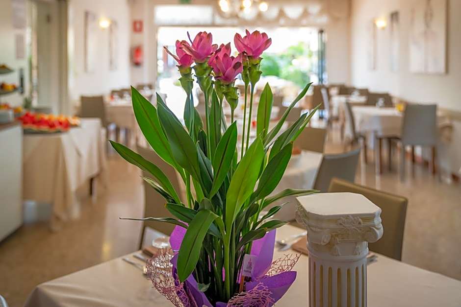Hotel Atenea Golden Star