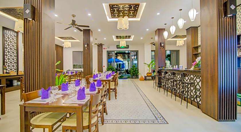 White Lotus Hotel Hoian