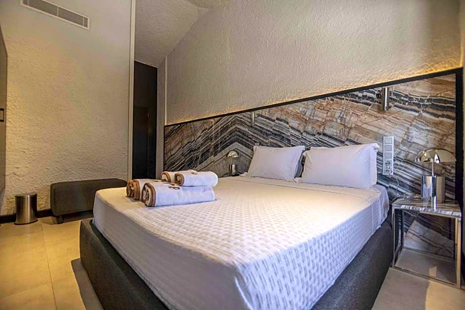 June Alaçatı Adult Only