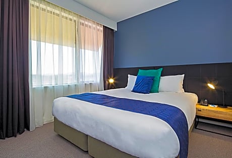Suite with 1 King bed or 2 Twin beds