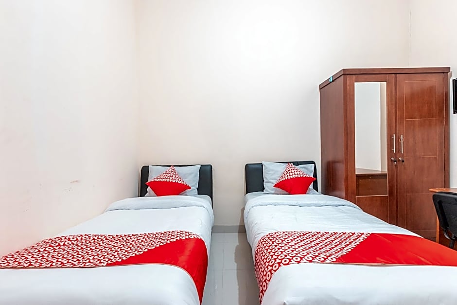 OYO 2364 Cempaka Harapan Indah
