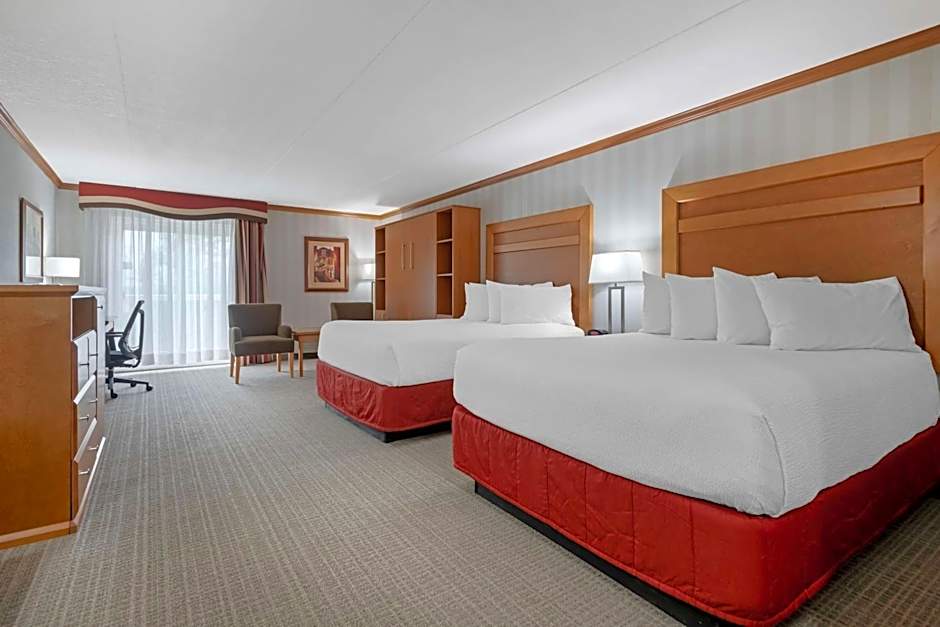 Best Western Plus Port O'Call Hotel