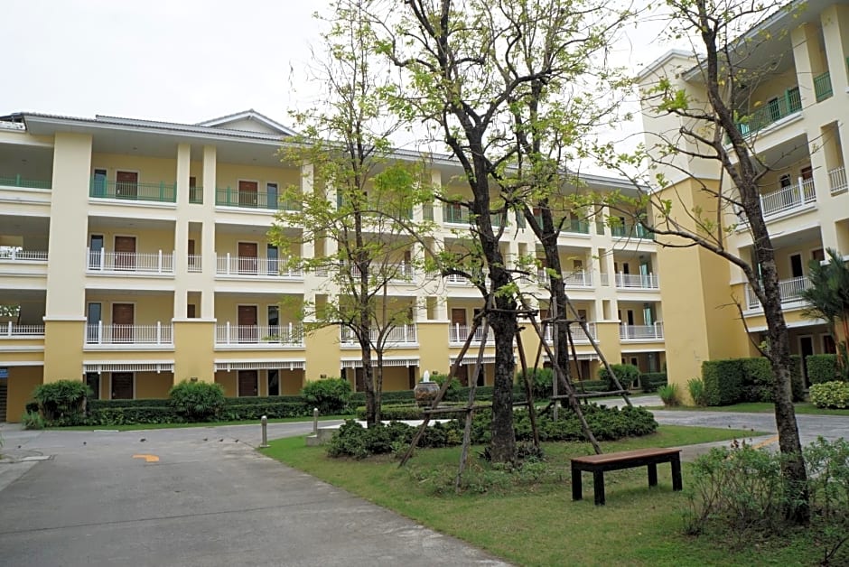 The One Residence Hotel