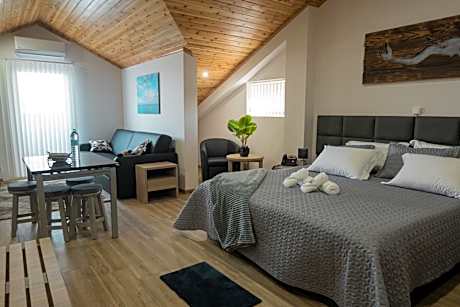 Deluxe Suite with Sea View