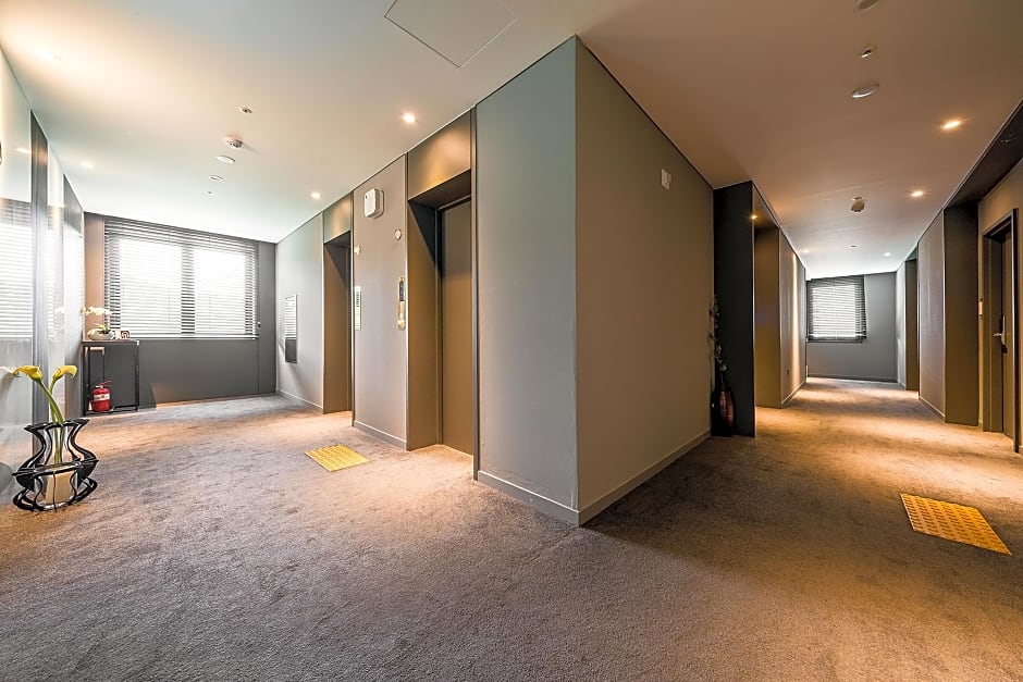 Crown Hotel Changwon