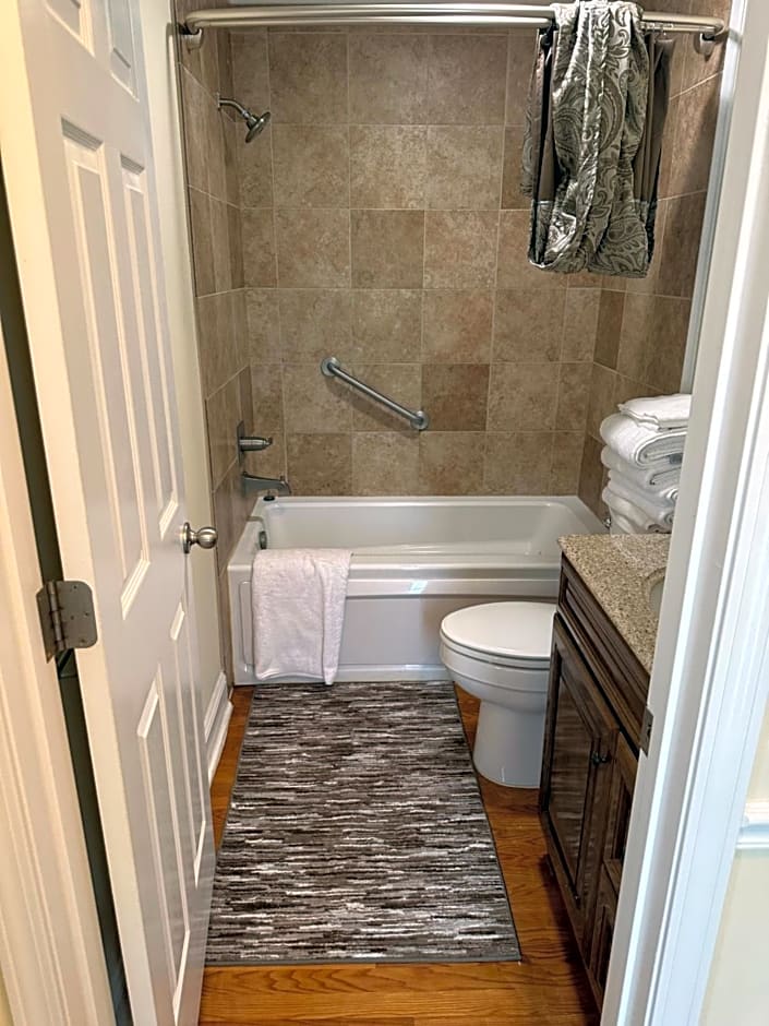 MooreField Suites Greensboro East
