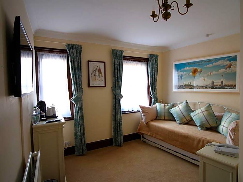 Pilgrims Hotel