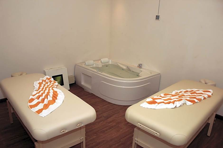 Africana Hotel & Spa