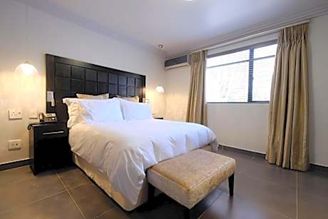 Standard Hotel Room 4