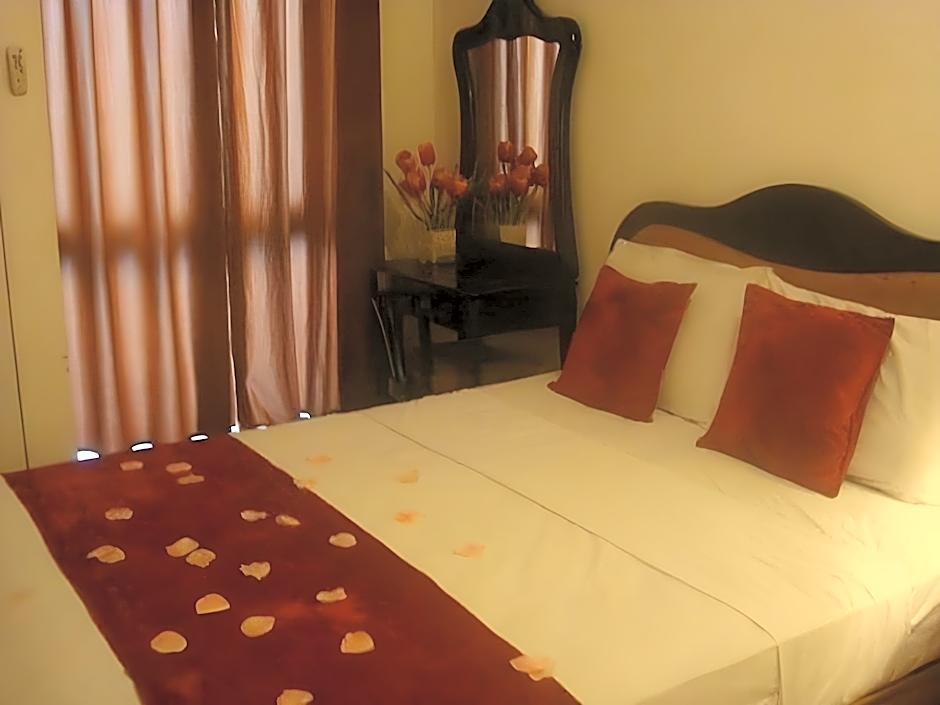 OYO 769 Poblacion Suites Polaris