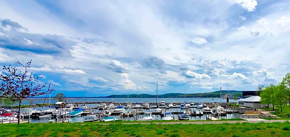 Holiday Inn Marquette by IHG