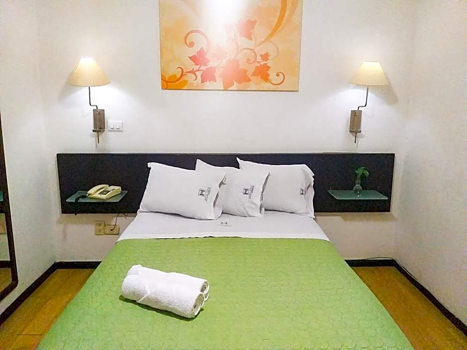 Hotel Trevi