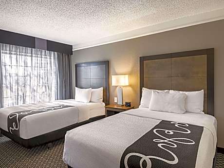 Double Room with Two Double Beds and Bath Tub - Mobility Accessible/Non-Smoking