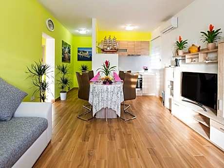 Simplistic Apartment in Vir with Garden