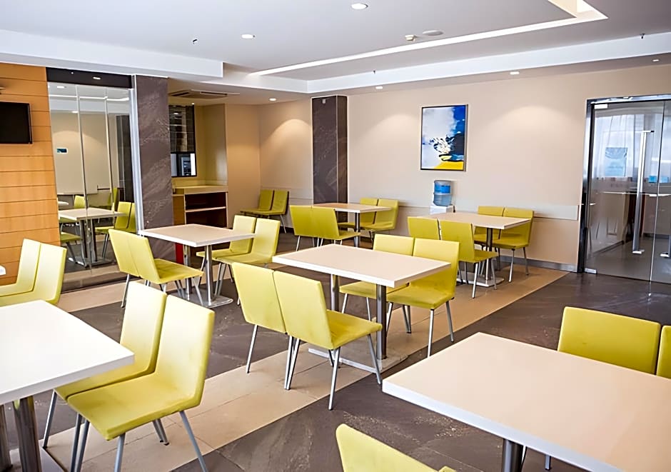 City Comfort Inn Beihai RT-Mart High Speed Railway Station