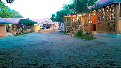 Quanam Woods Hotel