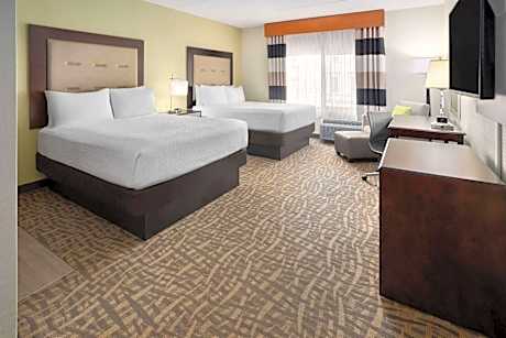 2 Queen Beds Deluxe Room Non-Smoking