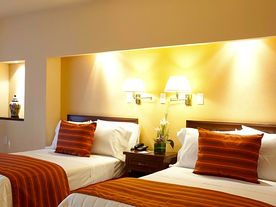 2 Double Beds — 1 fotoğraftan 1. fotoğraf