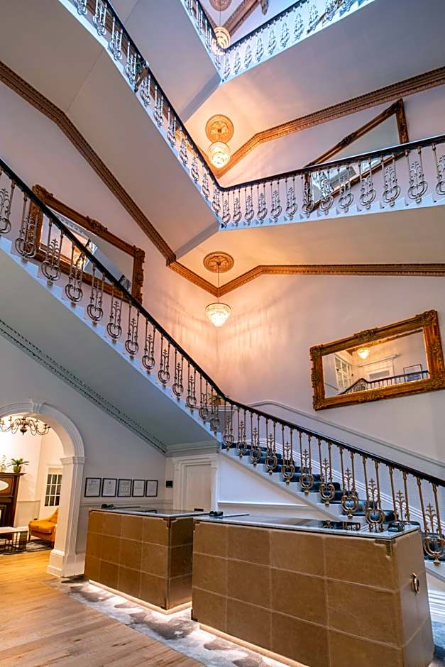 The Queen at Chester Hotel, BW Premier Collection