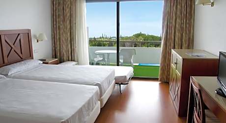 DOUBLE SEA VIEW 2 ADULTS + 1 CHILD