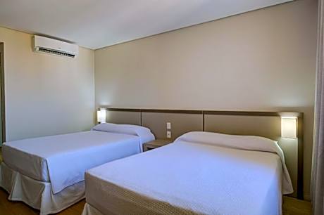 TRIPLE SUPERIOR 2 DOUBLE BEDS