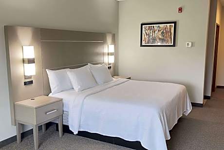 1 King Bed Mobility Accessible Room Roll-In Shower Non-Smoking