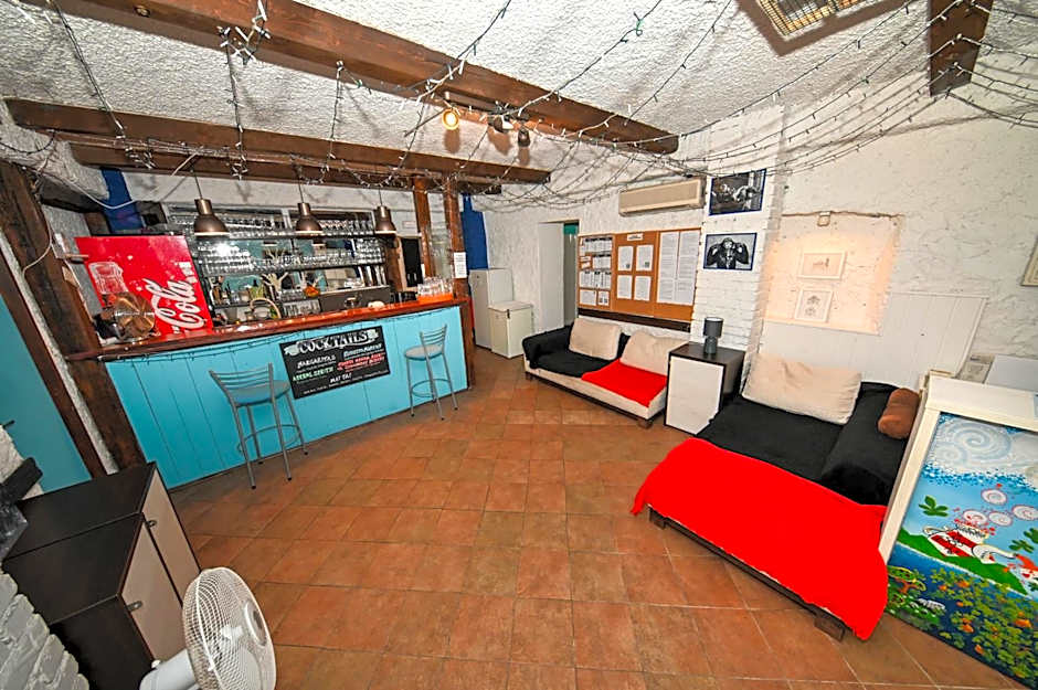The Lazy Monkey Hostel & Apartments
