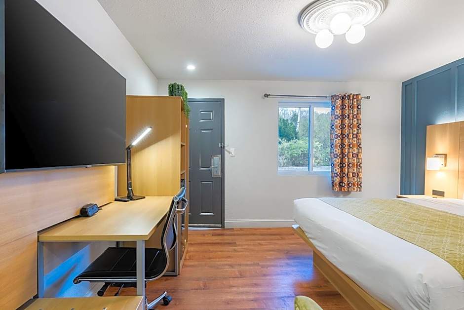 Ardsley Acres Hotel Court