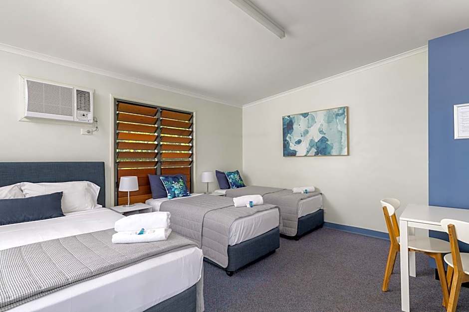 Tin Can Bay's Sleepy Lagoon Motel