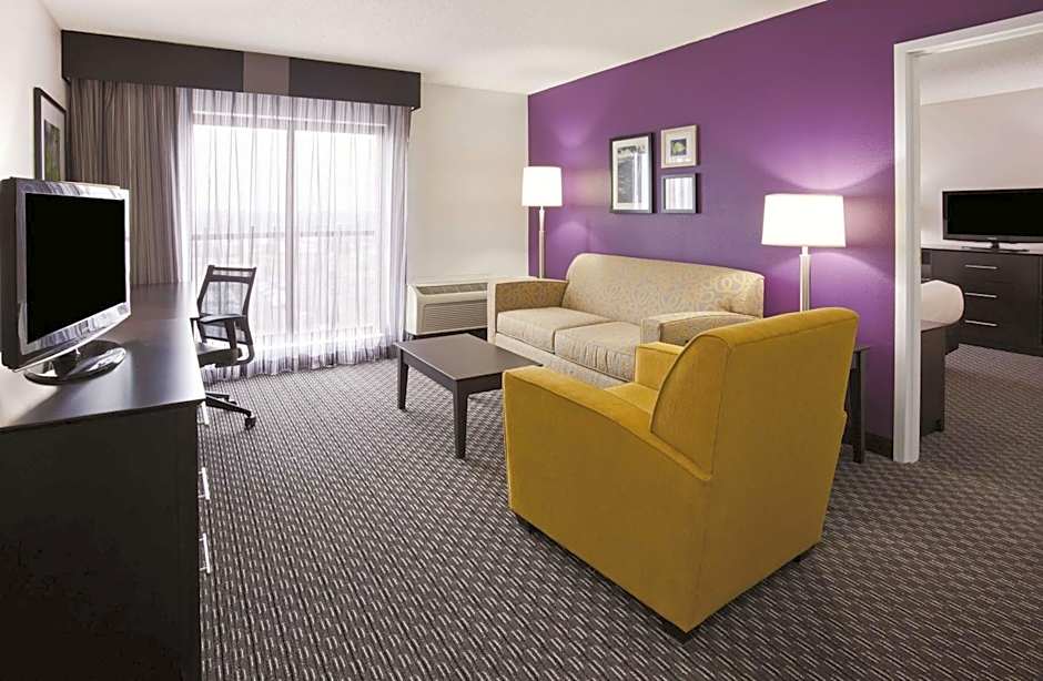 Bloom Hotel