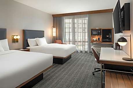 Queen Room with Two Queen Beds, Roll-In Shower and Transfer Shower - Mobility Access