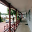 Burgundy Rose Motel