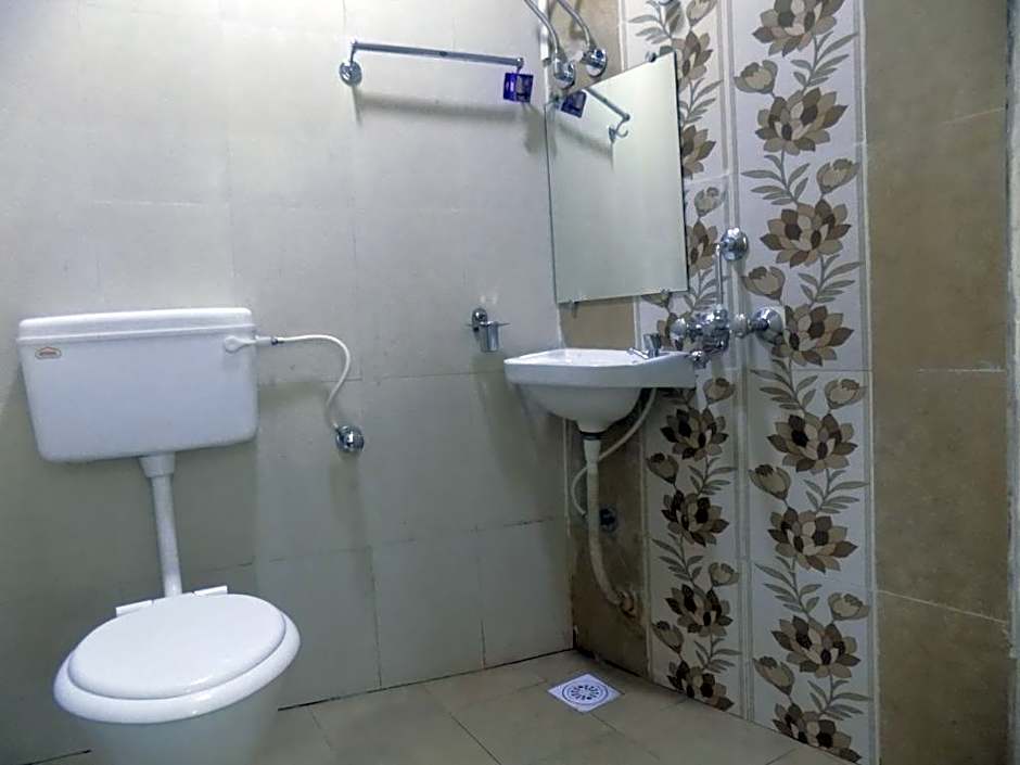 Hotel Maha Residency – Bombay/ Mumbai, KY