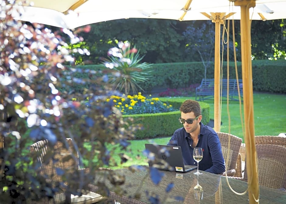 The Five Arrows Hotel