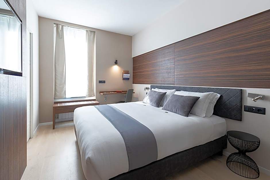 Photo 1 of 11 of Superior 1 Double Bed or 2 Beds