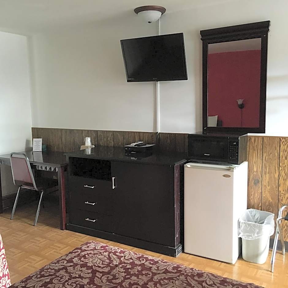 Tarragon Motel