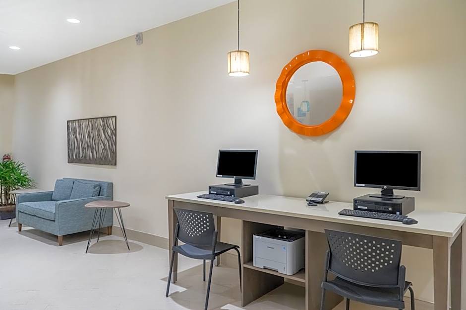Holiday Inn Express & Suites Nassau By IHG