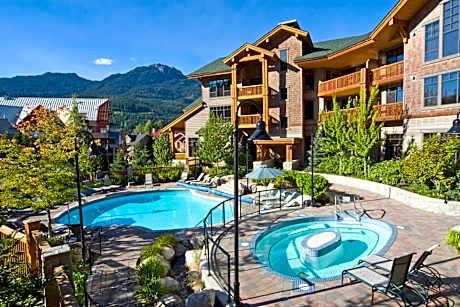 First Tracks Lodge, by Lodging Ovations