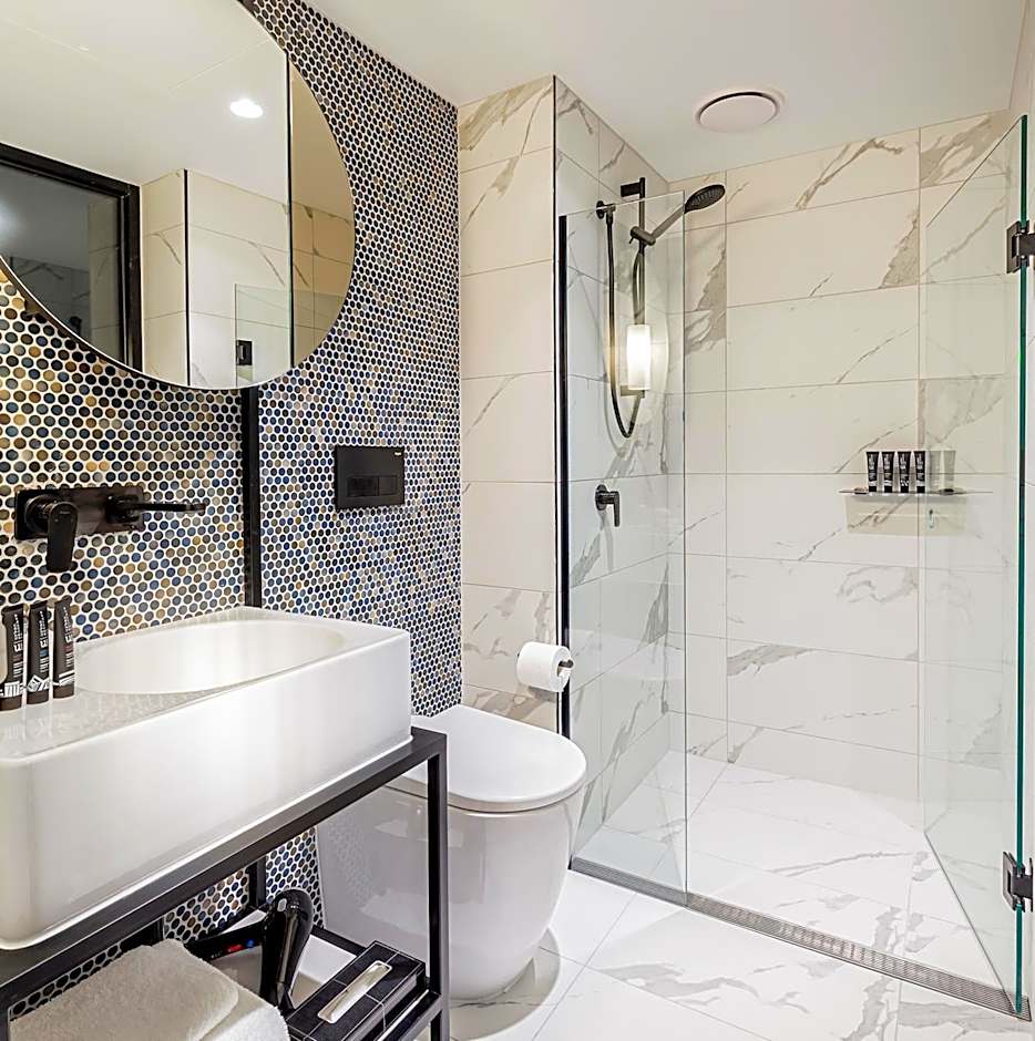 Brady Hotels Jones Lane