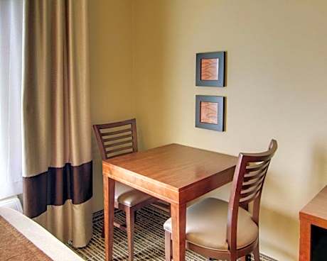 King Suite - Accessible/Non-Smoking