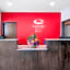 Econo Lodge Inn & Suites