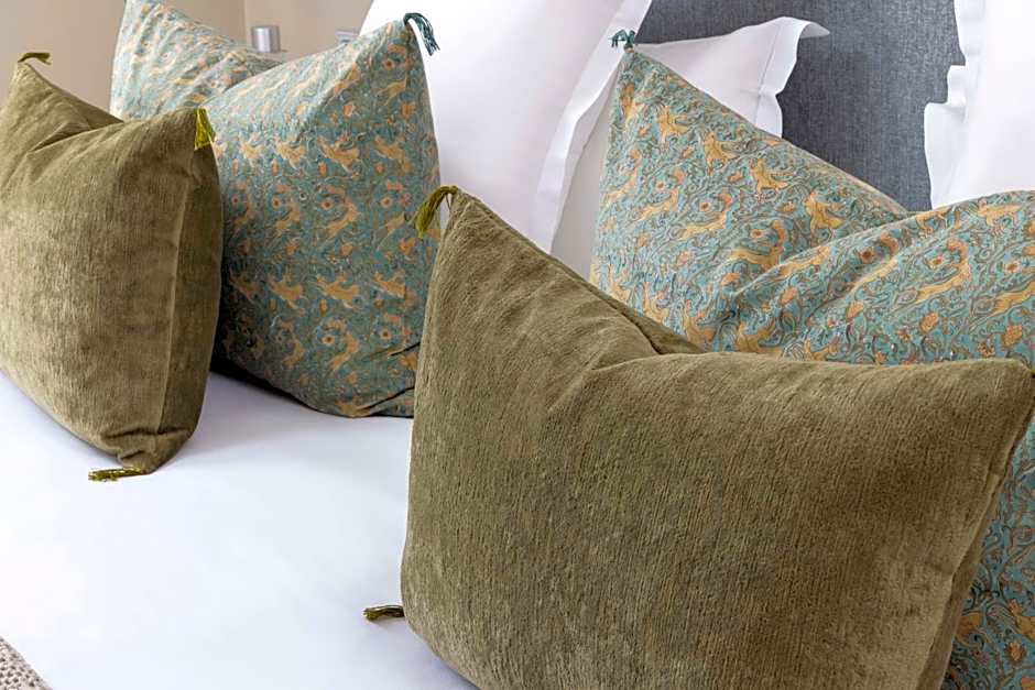 Le Petit Beaumarchais Hotel & Spa