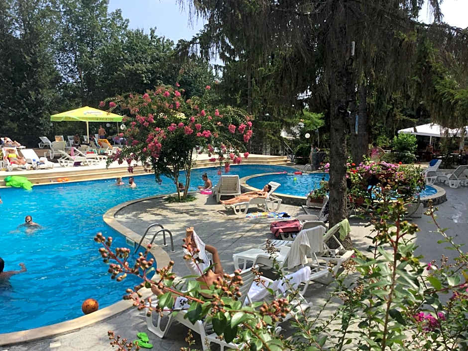 Park Hotel Briz - All Inclusive & Free Parking