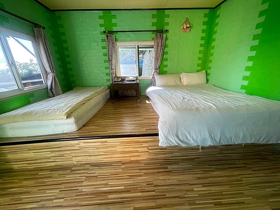 Emmanuel Farm House