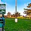 La Quinta Inn & Suites by Wyndham Detroit Canton
