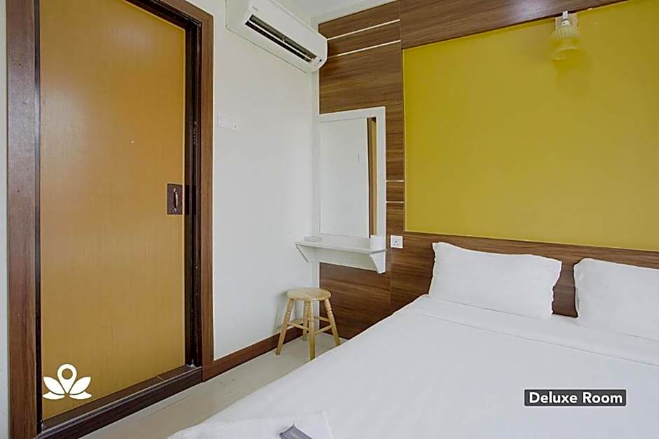 Golden Night Hotel