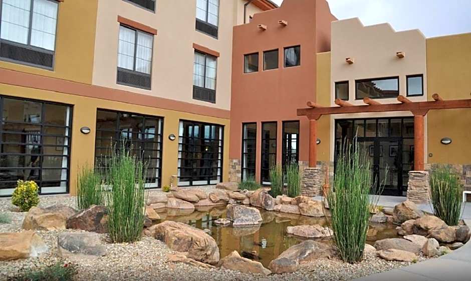 Moenkopi Legacy Inn & Suites