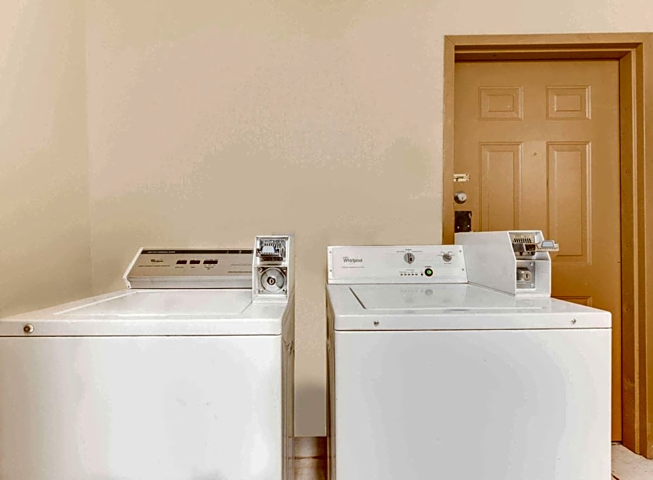 Super 8 by Wyndham Big Spring TX