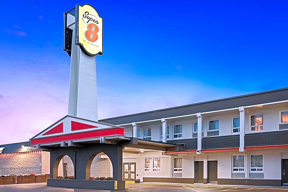 Super 8 by Wyndham Thunder Bay