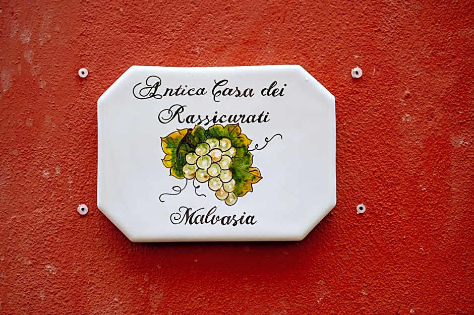 Antica Casa Dei Rassicurati